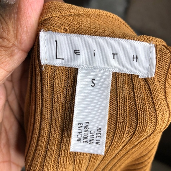 Leith ribbed 1/4 buttoned sweater - Picture 5 of 8